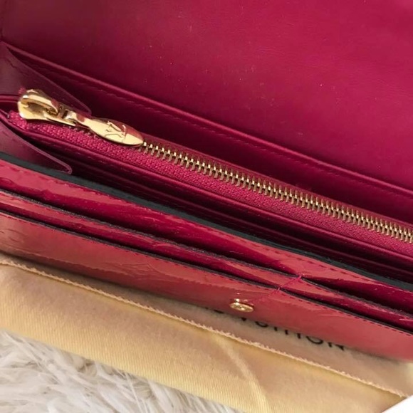 🍾✨💥🎉 Host Pick🎉💥✨🍾Louis Vuitton Sarah Wallet - Picture 6 of 8